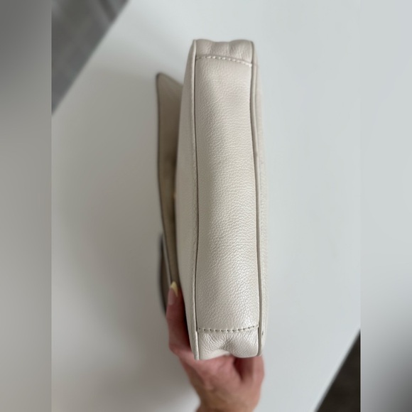 Michael Kors Fulton Shoulder Flap Purse Shoulder Bag with Gold Chain - Picture 15 of 15